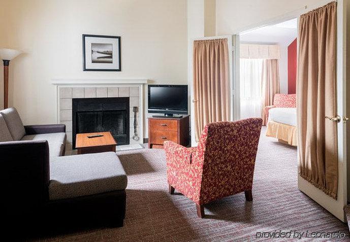 Residence Inn Kansas City Downtown/Union Hill Bagian luar foto