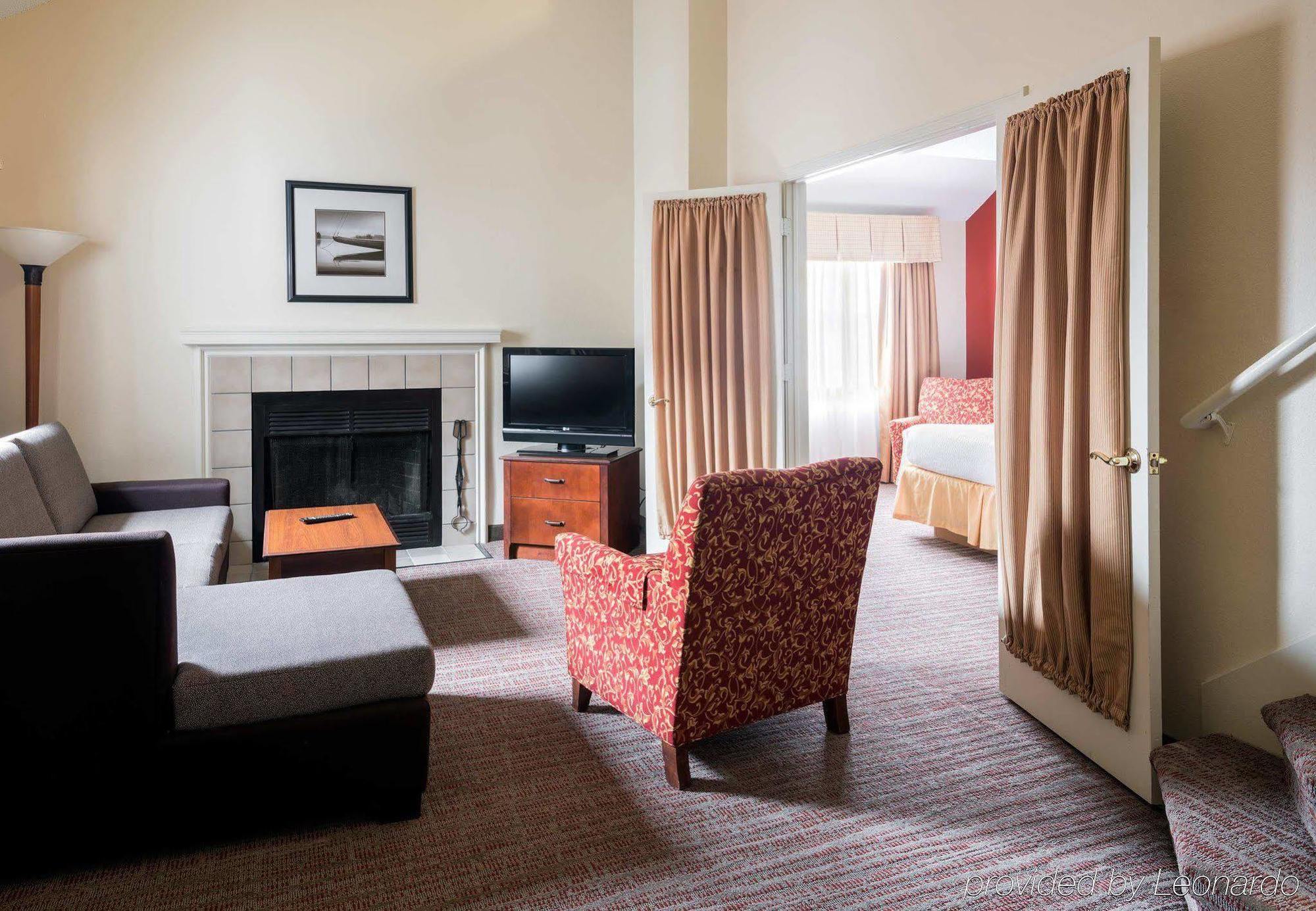 Residence Inn Kansas City Downtown/Union Hill Bagian luar foto
