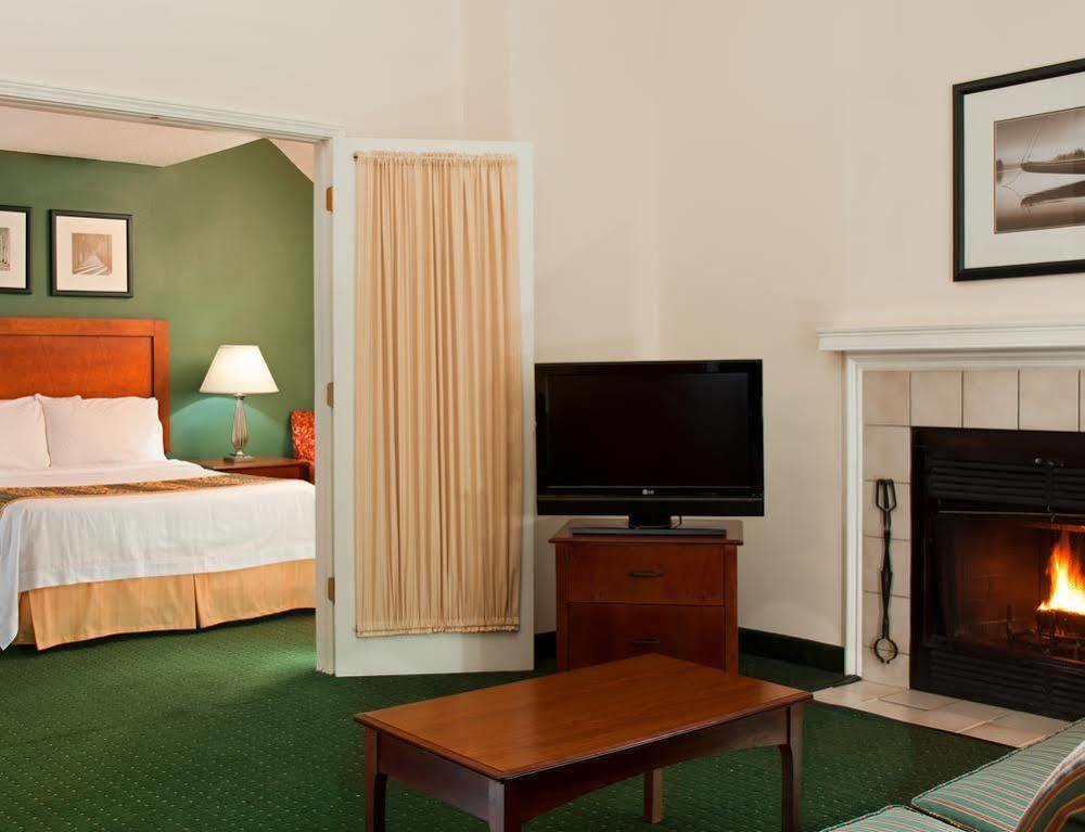 Residence Inn Kansas City Downtown/Union Hill Bagian luar foto